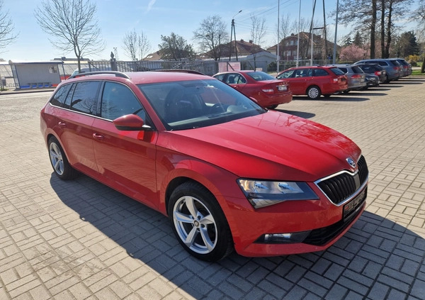 Skoda Superb cena 42900 przebieg: 224437, rok produkcji 2016 z Gozdnica małe 37